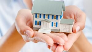 Consejos y Tendencias en Bienes Raíces en Florida | LUZ ANGELA AGREDO - Agente Inmobiliaria en Florida 5 " Estrategias para proteger la inversión inmobiliaria en tiempos de crisis